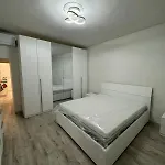Spacious & Trendy 2Br Apartment